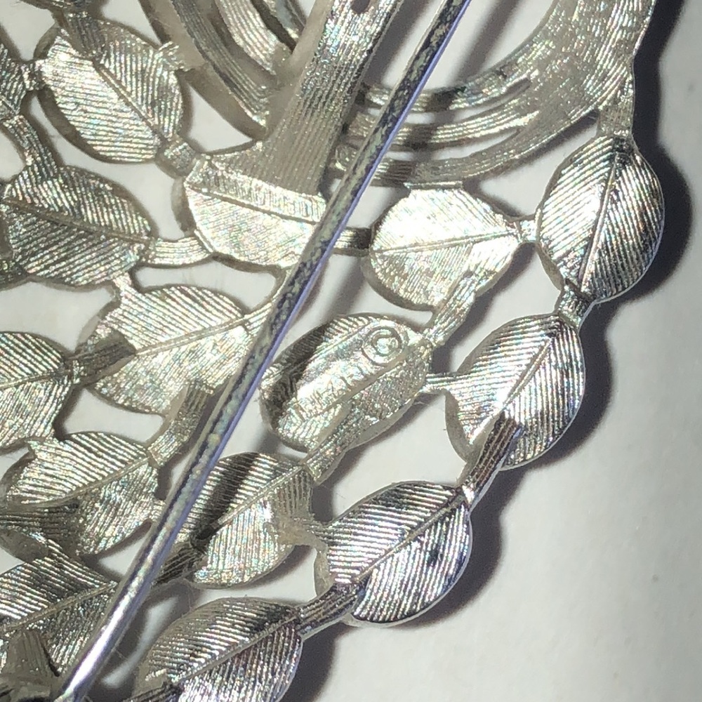 Trifari Crown Silver Tone Cascade Cluster Brooch - Picture 7 of 8
